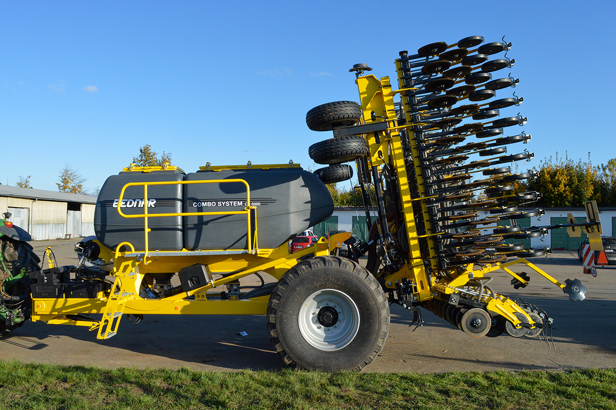 Сombo-System 5000 бункер-дозатор для одночасного внесення двох продуктів